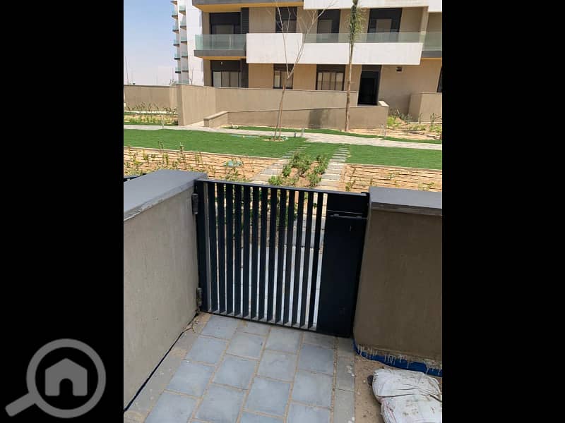 Apartment with garden for rent in Al Burouj