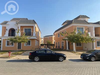 4 Bedroom Townhouse for Sale in New Cairo, Cairo - Townhouse Ready To Move for sale in Layan Sabbour Compound, Fifth Settlement with a distinctive view