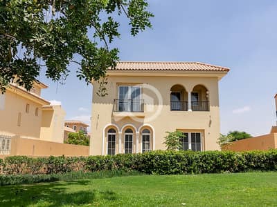 8 Bedroom Villa for Sale in New Cairo, Cairo - Palace for sale in Hyde Park, in installments over 8 years, Fifth Settlement, in the heart of Golden Square, New Cairo.