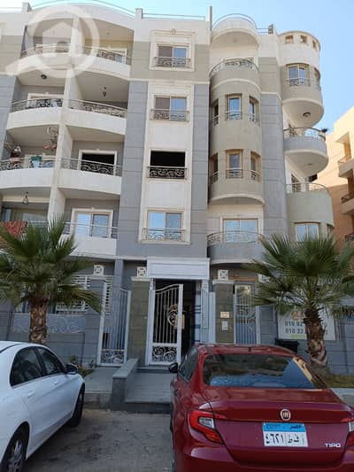 3 Bedroom Flat for Sale in New Cairo, Cairo - للبيع في اللوتس الجنوبيه شقه 150م+40م جاردن بمدخل خاص