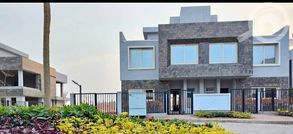 stand alone villa for sale in sun capital october with perfect view