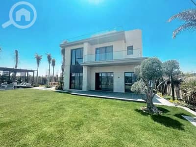 3 Bedroom Villa for Sale in Sheikh Zayed, Giza - فيلا تشطيب كامل في قلب زايد Sodic West