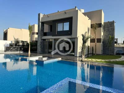 5 Bedroom Villa for Sale in New Cairo, Cairo - فيلا متشطبه بالكامل  في  SOLANA EAST _ ORA  امام ميفيدا Mivida