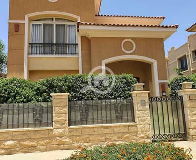 5 Bedroom Villa for Sale in New Cairo, Cairo - فيلا للبيع في قلب ستون بارك بالتقسيط بسعر مخفض على ال lake مباشرة