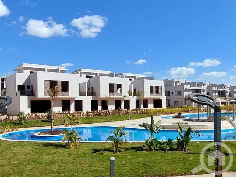 Villa for sale in Sun capital in front of the pyramids with prime location in the compound
