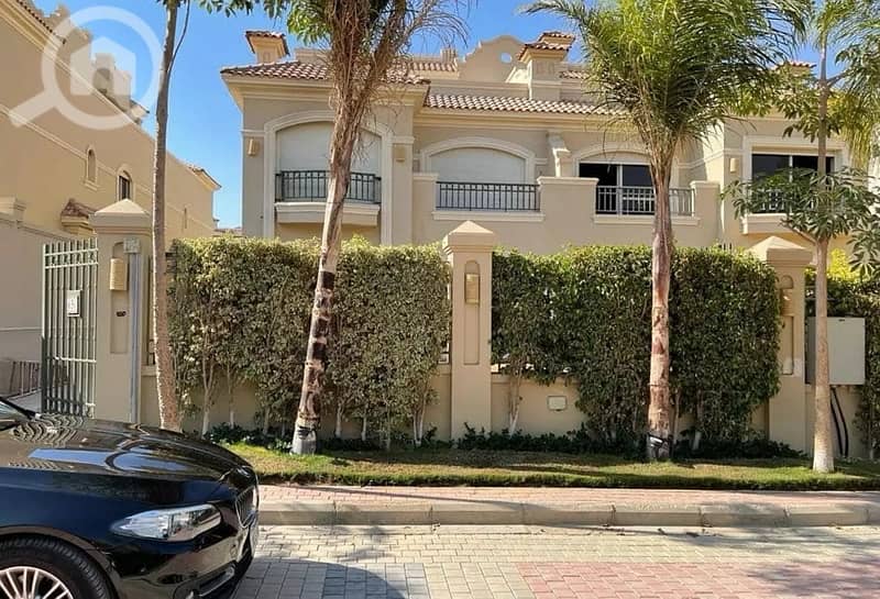 Townhouse For Sale Ready To Move in La Vista Patio 5 in EL-Shrouk - تاون هاوس (كورنر) للبيع استلام فوري في الباتيو5  في قلب الشروق