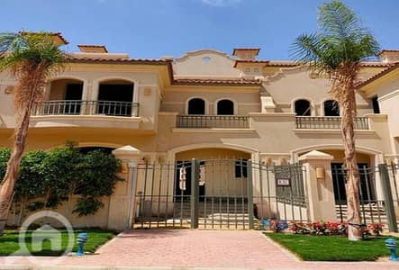 3 Bedroom Townhouse for Sale in Shorouk City, Cairo - Ready to move townhouse villa for sale in La Vista Patio 5 El Sherouk 245m  باتيو 5 لافيستا الشروق
