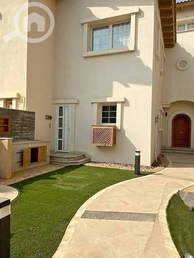 4 Bedroom Villa for Sale in Mostakbal City, Cairo - آخر فيلا للبيع 240م امام بوابة مدينتي ب sarai سراي مدينة مصر للأسكان