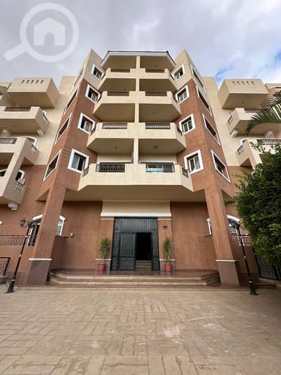 4 Bedroom Flat for Sale in New Cairo, Cairo - dcc85a35-2b08-4f5e-9bfe-097f1156860f. jpg
