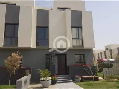 3 Bedroom Townhouse for Sale in Shorouk City, Cairo - f46d659f-d183-11ee-a530-0afb7dc6958f. png