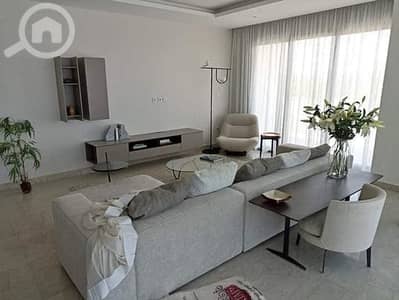 3 Bedroom Apartment for Sale in New Cairo, Cairo - Apartment for sale on the key, 173 square meters, Patio Oro, the heart of the Fifth Settlement
