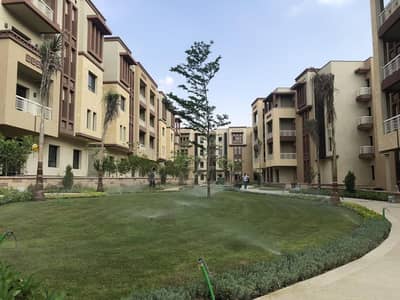 3 Bedroom Flat for Sale in Sheikh Zayed, Giza - green5-3. jpeg