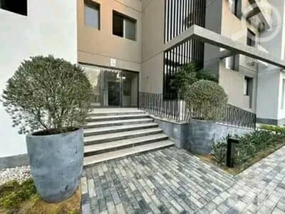 3 Bedroom Flat for Sale in New Cairo, Cairo - Apartment 166m for sale in the best location in Taj City Compound with a 5% downpayment and the rest in installments over 8 years and a 39% cash disco