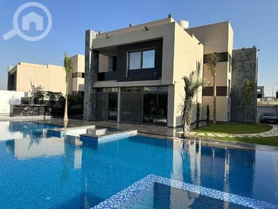 6 Bedroom Villa for Sale in Sheikh Zayed, Giza - فيلا مستقله 1150م بحمام سباحه استلام فوري بالشيخ زايد بكمبوند Karma 4