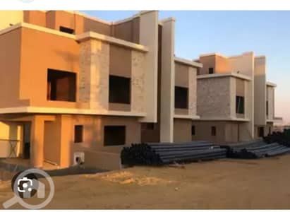 5 Bedroom Villa for Sale in Sheikh Zayed, Giza - فيلا فوري للبيع علي اعلي تبة فالشيخ زايد بالتقسيط امام بيفرلي هيلز