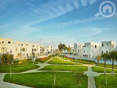 3 Bedroom Townhouse for Sale in Sheikh Zayed, Giza - فيلا للبيع بقلب الشيخ زايد القديمه بحمام سباحه بالتقسيط امام هايبر وان