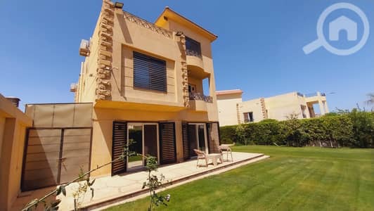 5 Bedroom Villa for Sale in 6th of October, Giza - ٢٠٢٤٠٤١٩_١٠٥٥٥٨. jpg