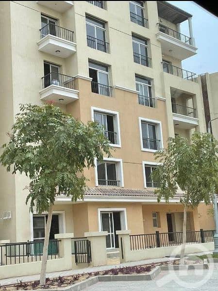 For sale in Sarai Compound, a 204m ground floor apartment with a spacious garden in front of Madinaty villas, pay 10%
