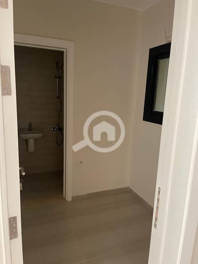 3 Bedroom Flat for Sale in 6th of October, Giza - Apartment fully finished for sale in Owest شقه للبيع في اوويست كيميت