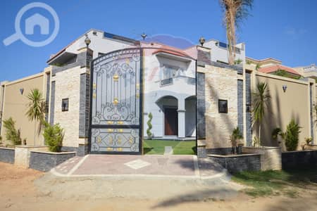 6 Bedroom Villa for Sale in King Mariout, Alexandria - DSC_0870. jpg