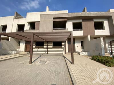 4 Bedroom Townhouse for Sale in 6th of October, Giza - 6b8db54c-4a91-4e0c-a2ed-bc379f23a518. jpg