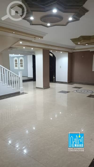 5 Bedroom Duplex for Sale in Sheikh Zayed, Giza - IMG-20240608-WA0071. jpg