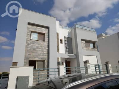 11 Bedroom Villa for Sale in New Cairo, Cairo - fd0910cd-5c5e-4411-b6f6-ed6e4103178f. jpg