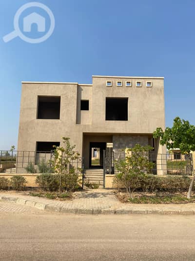 5 Bedroom Villa for Sale in 6th of October, Giza - WhatsApp Image 2024-06-13 at 12.02. 13 PM (1). jpeg
