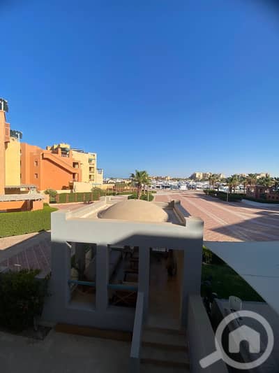 شاليه 2 غرفة نوم للبيع في الجونة، البحر الأحمر - apartment for sale el gouna view new marina fully finished furnished