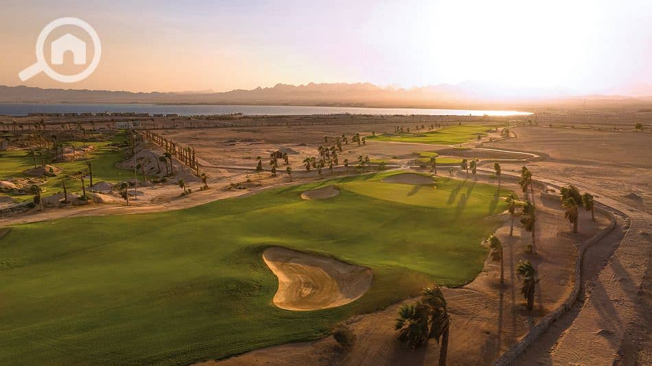 8 somabay-golf_142404_full. jpg