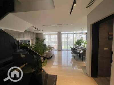 5 Bedroom Villa for Sale in Madinaty, Cairo - فيلا للبيع سور في سور بمدينتي بالتقسيط