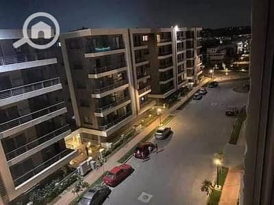 3 Bedroom Flat for Sale in New Cairo, Cairo - Apartment 135 sqm for sale in Taj City, First Settlement, in front of Marriott