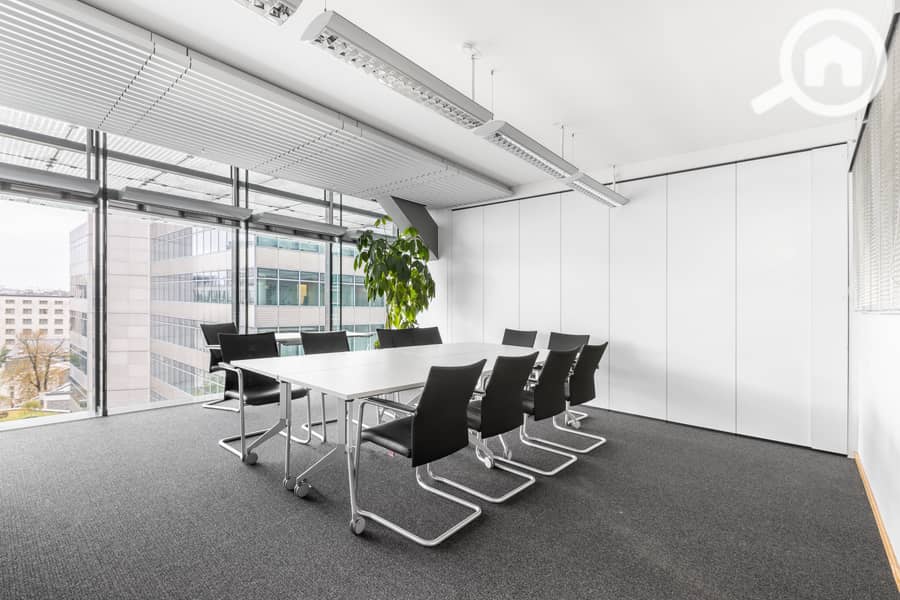 4 Regus KuDamm 504 BERLIN Germany Large Meeting Room. jpg