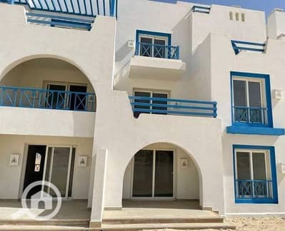 6 Bedroom Villa for Sale in North Coast, Matruh - فيلا صف اول بحر في مونتن فيو Mountain View North Coast