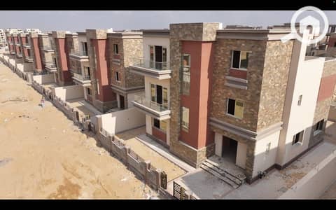 4 Bedroom Townhouse for Sale in New Cairo, Cairo - ffdfca51-c71f-4f1d-9dde-40c144be7630. jpg