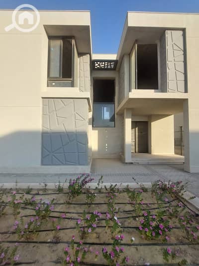 5 Bedroom Villa for Sale in 6th of October, Giza - فيلا للبيع في بالم هيلز بادية بموقع مميز وتقسيط 10 سنوات