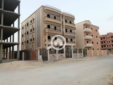 عقار سكني آخر 11 غرف نوم للبيع في العاشر من رمضان، الشرقية - For Sale منزل تشطيب كامل جاهز على السكن اربع ادوار موقع متميز جدا على الخدمات وحديقة وباركينج على مساحة 3000م فى المجاورة 94