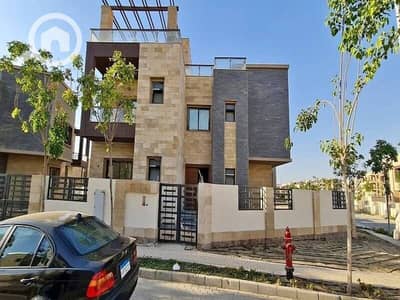 4 Bedroom Villa for Sale in New Cairo, Cairo - 441029453_122175299456066435_1432514012755409776_n. jpg