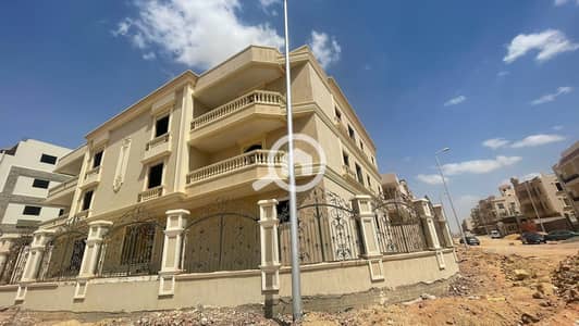 6 Bedroom Flat for Sale in New Cairo, Cairo - ff83913e-d197-4906-b1ec-a6af589b7c10. jpg