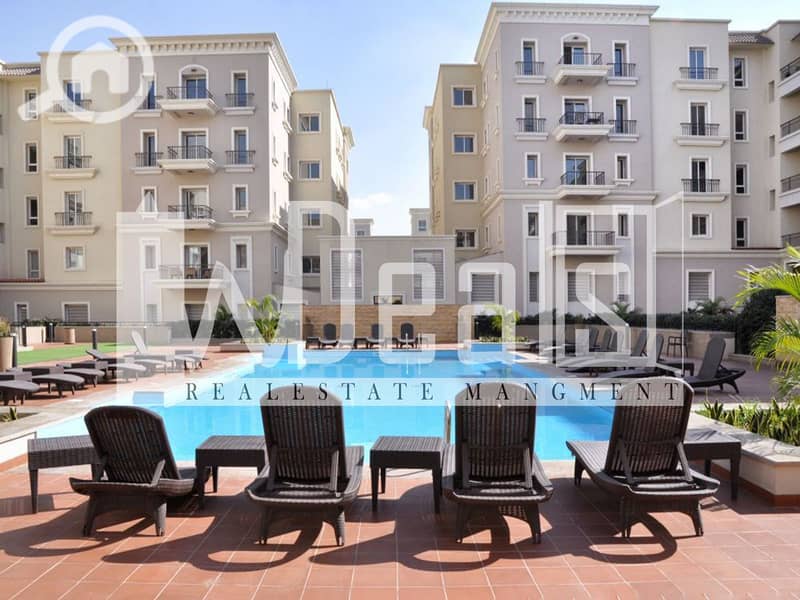 10 outdoor_pool_-_accommodation_in_Cairo_Mivida_by_Axxodia_apartment_rentals_New_Cairo. jpg