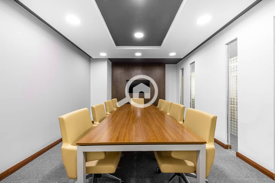 Private office space for 4 persons in Arkan Plaza