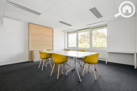 مکتب  للايجار في القاهرة الجديدة، القاهرة - Regus Office Park 3453 Waterloo Belgium Large Meeting Room. jpg