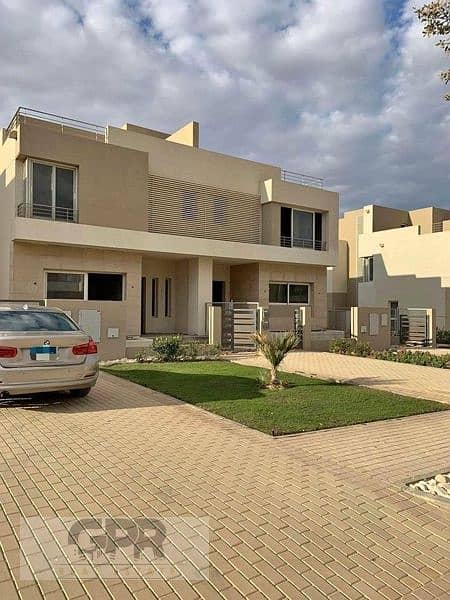 فيلا مميزه للبيع في كمبوند ذا كروان في 6 اكتوبر | Distinctive villa for sale in The Crown Compound in 6th of October