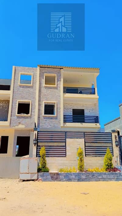 5 Bedroom Townhouse for Sale in Sheikh Zayed, Giza - 9. png