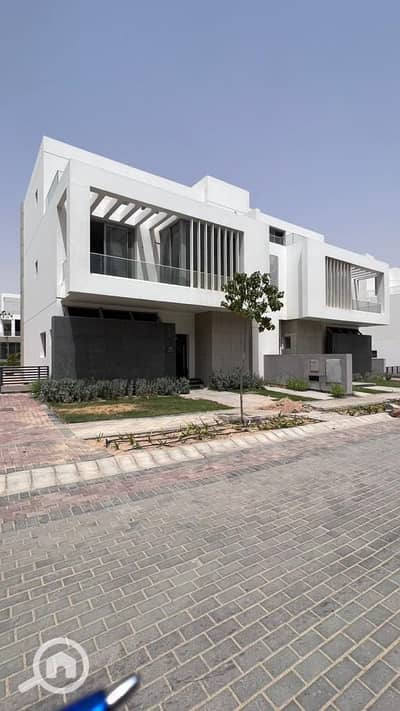 6 Bedroom Townhouse for Sale in 6th of October, Giza - WhatsApp Image 2024-07-21 at 12.30. 34 PM (1). jpeg