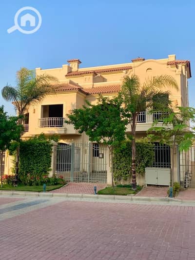 4 Bedroom Townhouse for Sale in Shorouk City, Cairo - a55aa015-fd36-4c06-bff9-7f3d24281c92. jpeg