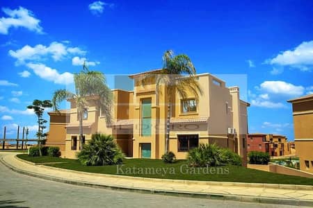 7 Bedroom Villa for Sale in New Cairo, Cairo - فيلا مستقلة استلام فورى التجمع الخامس مقدم 30% قسط حتى 5 سنوات خلف AUC