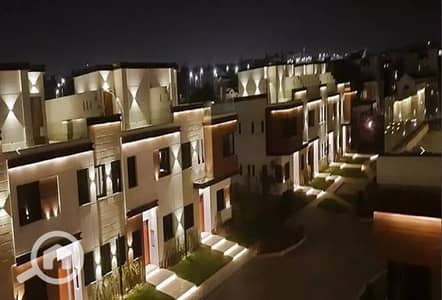 5 Bedroom Townhouse for Sale in New Cairo, Cairo - 0u9j. JPG