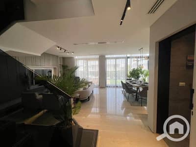 4 Bedroom Villa for Sale in Mostakbal City, Cairo - فيلا للبيع في المستقبل بسعر لقطة