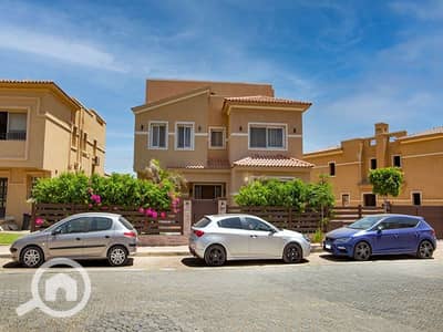 5 Bedroom Twin House for Sale in New Cairo, Cairo - 5b9018ef-6bd7-4a80-a278-194c1b674a73. jpg